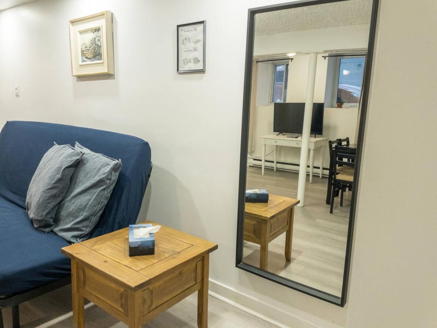 Heart Of Mtr For Memerable Experiance 2 Backyard 7Minmetro Fully Renovated & Equipped มอนทรีอัล ภายนอก รูปภาพ